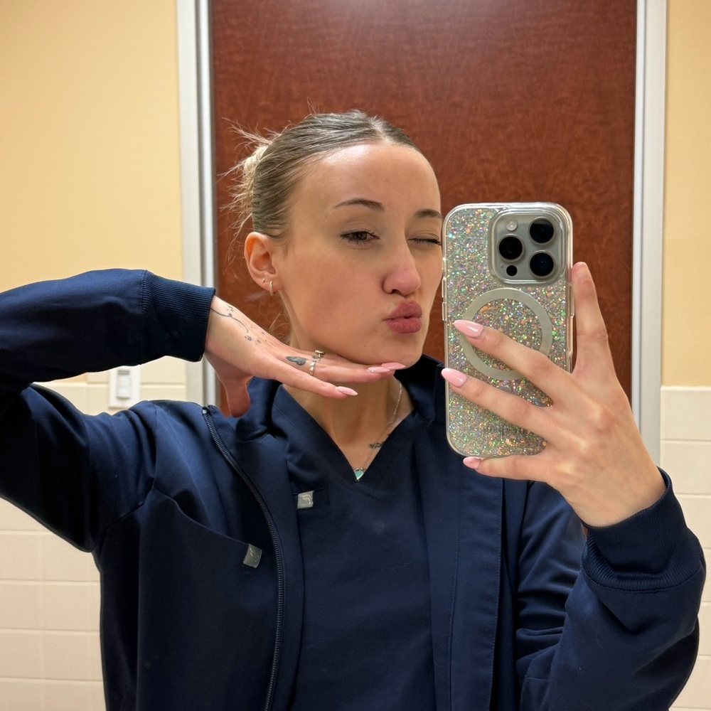 Meet your Posher, Hailey